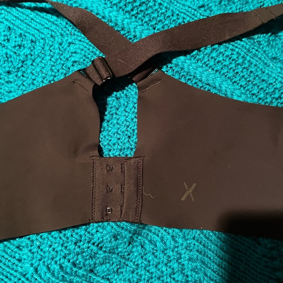 Knix size 6 Catalyst front zip sports bra - Picture 4 of 7